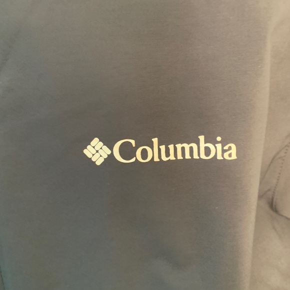Columbia Men’s XL Black Rain Jacket with Logo Accents - Picture 2 of 10